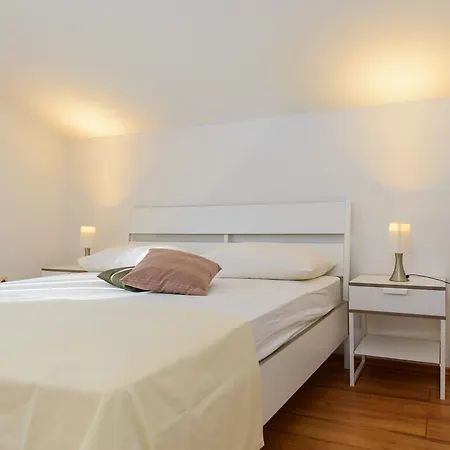 Deluxe Trogir